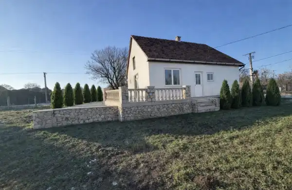 Eladó családi ház, Gávavencsellő 2+1 szoba 75 m² 14.9 M Ft