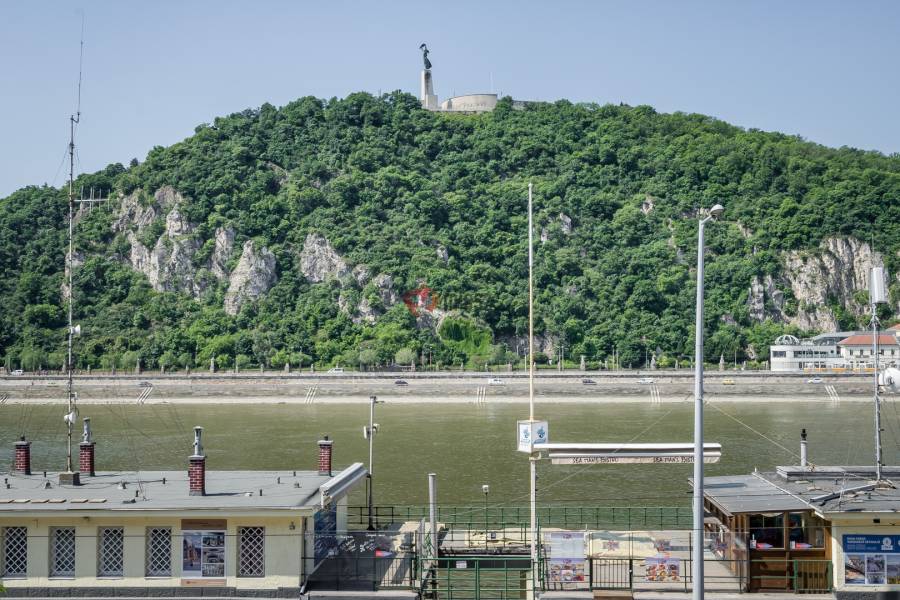 eladó téglalakás, Budapest, V. kerület