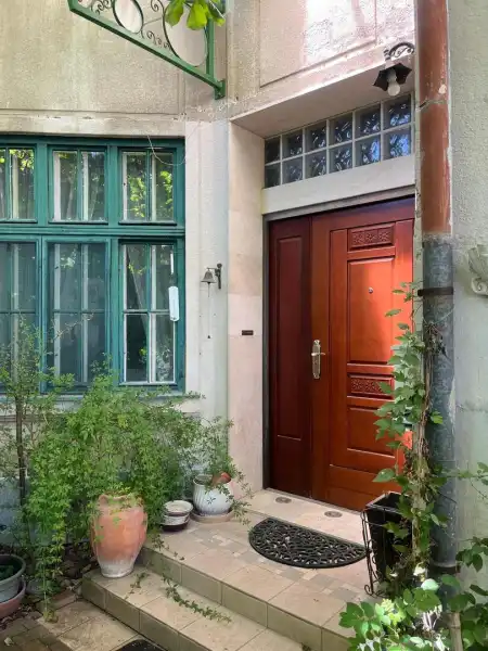 Eladó téglalakás, Sárvár 5 szoba 170 m² 99.9 M Ft