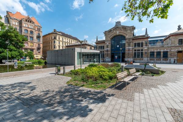 eladó újszerű téglalakás, Budapest, VIII. kerület