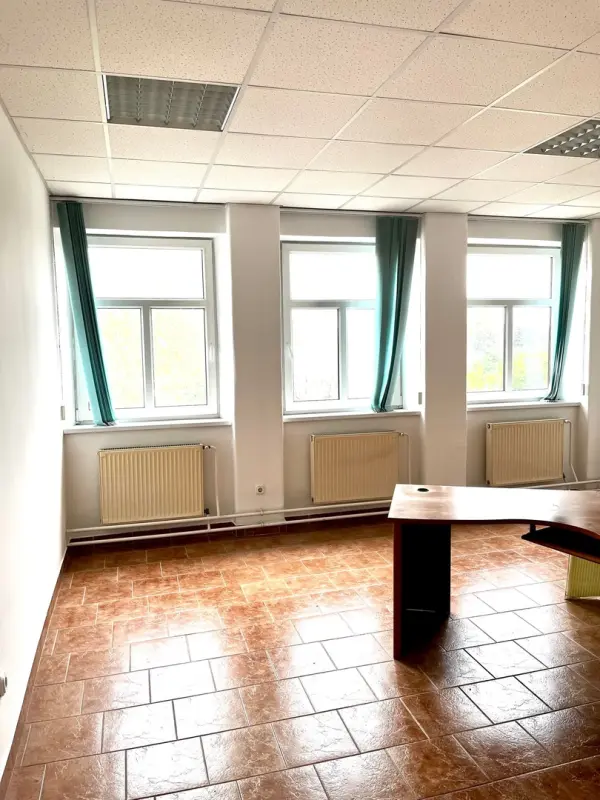 Kiadó irodaházban B, B+ kat., Budapest, IX. kerület 10 szoba 20 m² 57 E Ft/hó